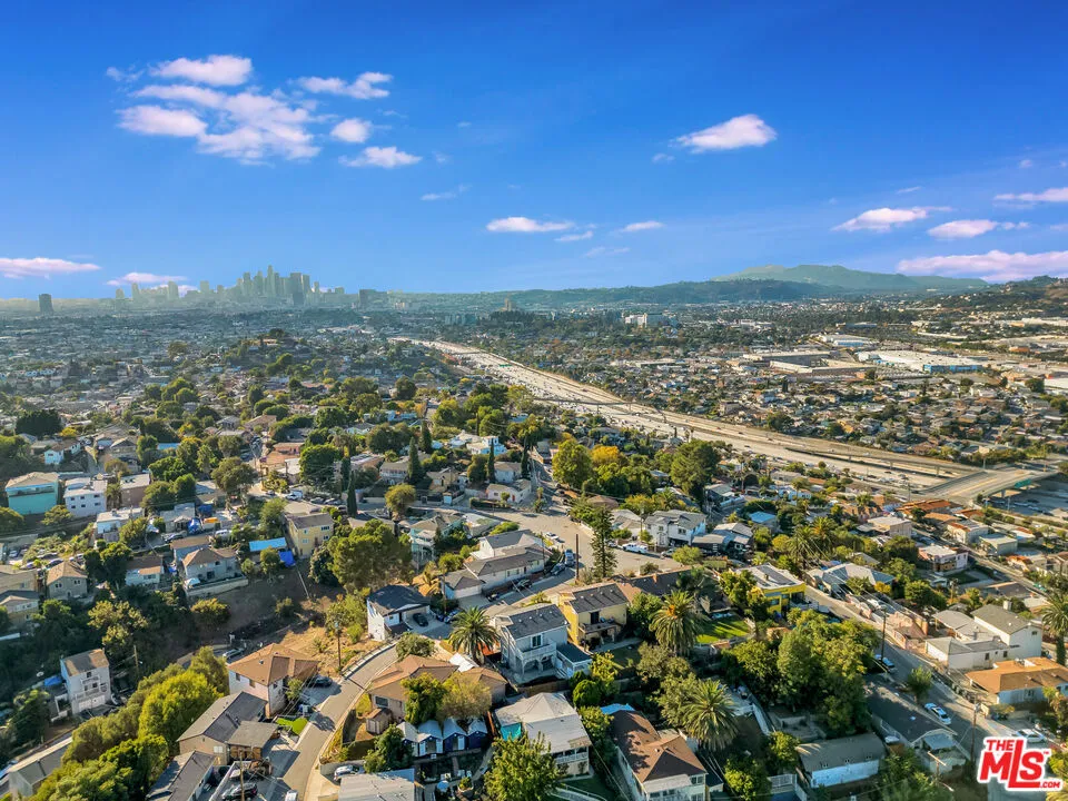 3915 Dwiggins Street, Los Angeles, California 90063 home-pic-52